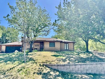 803 S 4th St