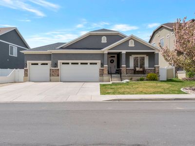 588 S Willow Xing