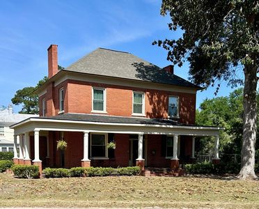 300 N Highland Rd