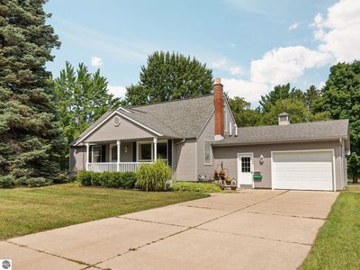 624 Fenton St