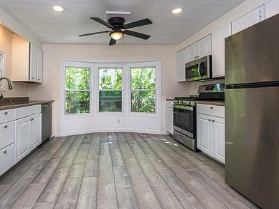 11 Gray Road