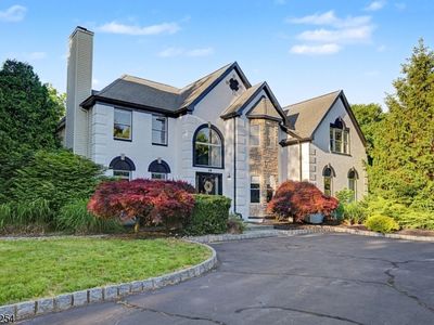19 Trout Brook Ln