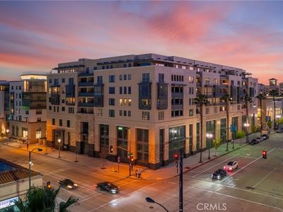 39 S Los Robles Ave UNIT 4008