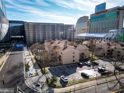 600 Pacific Ave APT B202