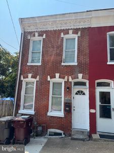 1300 W 5th St