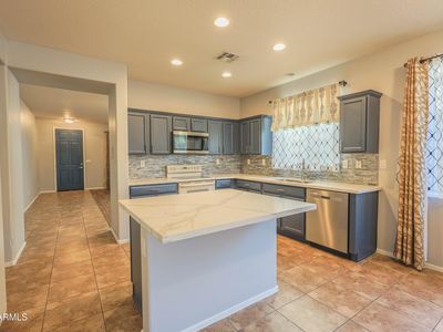 40735 N TRAILHEAD Way