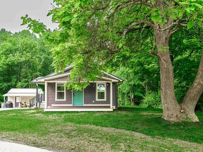 2415 W Fountain Dr