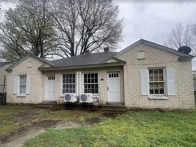 1313-1323 W Walnut St