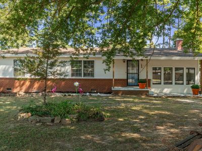 128 Circle Dr