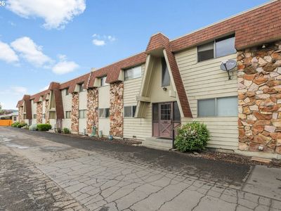 1622 E 9th St APT 12