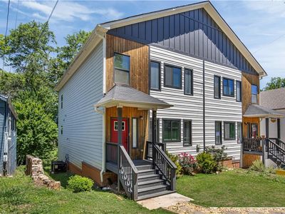 160 Vanira Ave SE #A