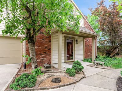 3040 Bayberry Ct W