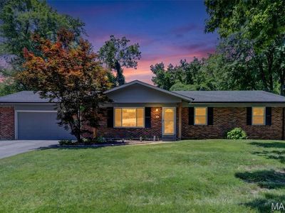 18 Twin Oaks Dr