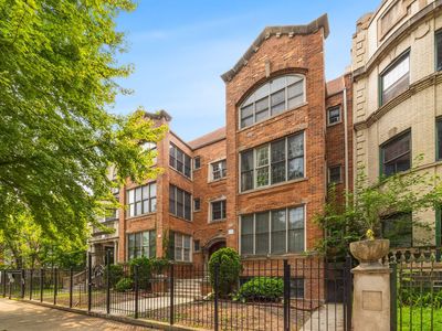 4326 S King Dr #2
