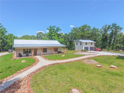 303 N Norris Dr