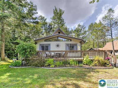 Property at 363 Sidney Ave, Pocono Summit, PA
