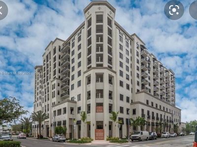301 Altara Ave APT 701