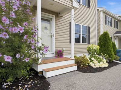 25 Riverside Dr #25