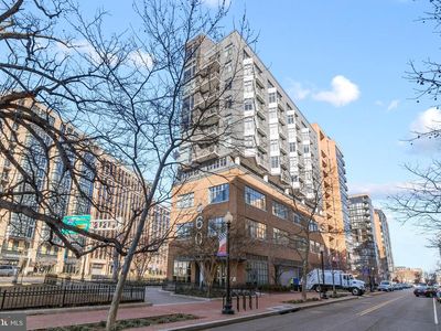 460 New York Ave NW #405