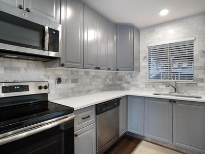 909 Reinli St APT 144