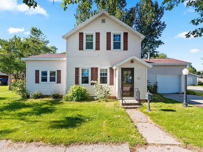 Property at 113 Adams St, Oconto, WI