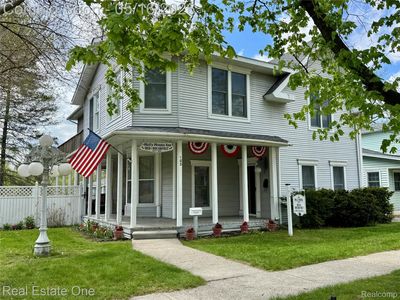 108 College St