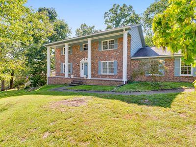 5661 Grayshore Ln