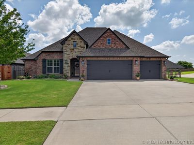 8101 N 75th East Ave
