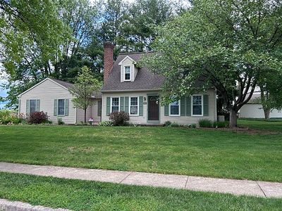 2095 Locust Ln