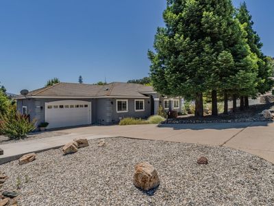 2031 Hartvickson Ln