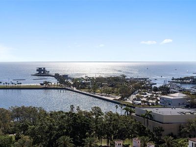 126 4th Ave NE #1302