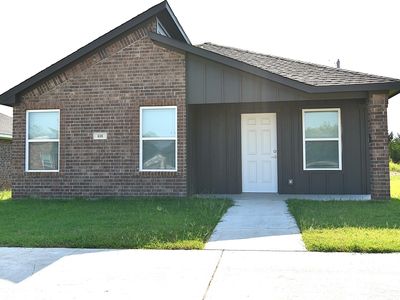 820 Elm St