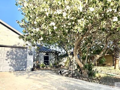 1909 Vista Verde Cir W
