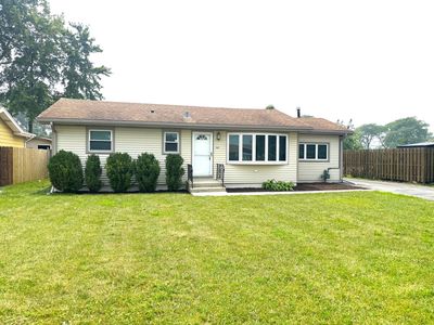 7937 W 82nd Pl