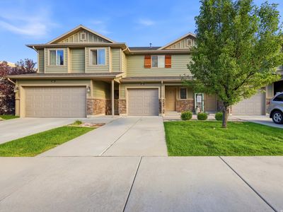 1852 E Whitetail Dr