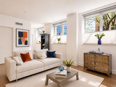432 W 52nd St APT 1G