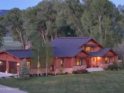 6289 Fox Meadows Dr