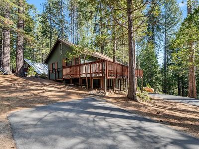 22162 Sarah Cir