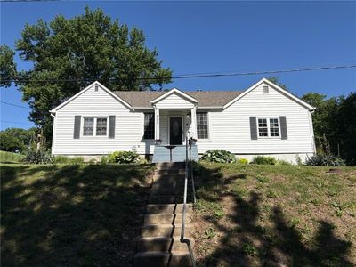 Property at 625 Summit St, Weston, MO