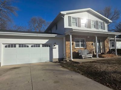 1106 Foothills Cir