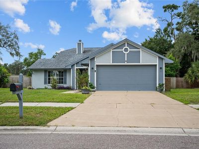 2041 SHADOW PINE DRIVE