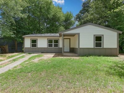 Property at 444 Bowie St, Lone Star, TX