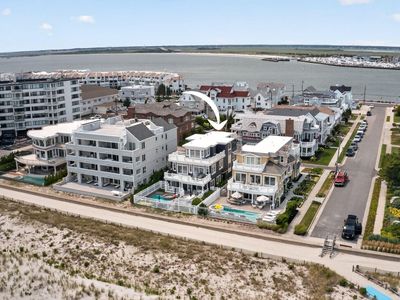 1705 Beach Ter
