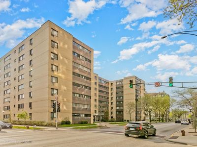 6300 N Sheridan Rd APT 204