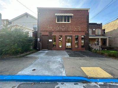 2436 Woodstock Ave
