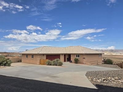 541 N Rainbow Dr