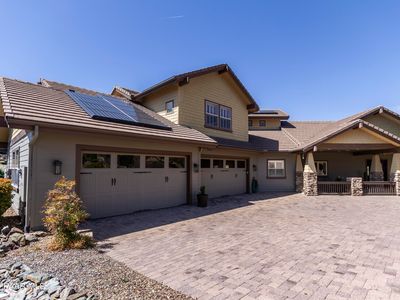 1098 Northridge Dr