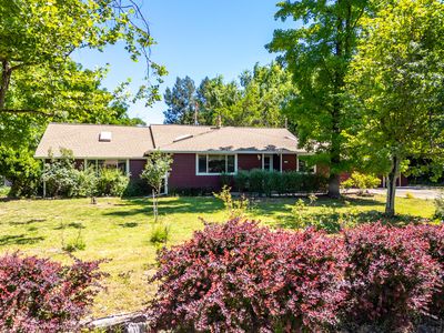 5609 Shady Ln