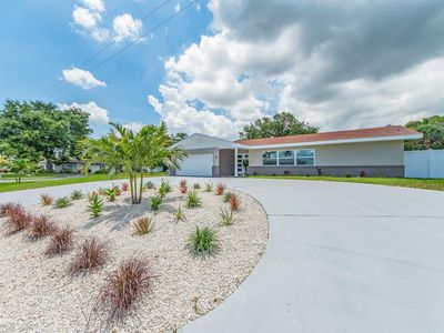 201 Harbor Bluff Dr