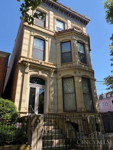 414 Clark St